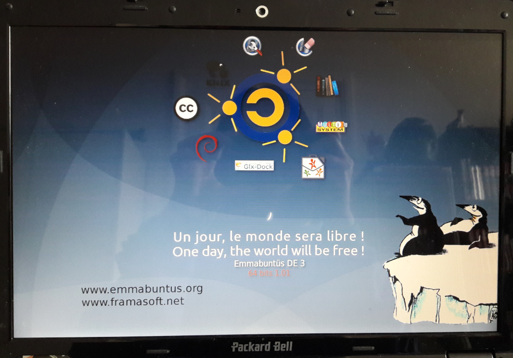 écran démarrage emmabuntus de3 avec la phrase "un jour, le monde sera libre !"